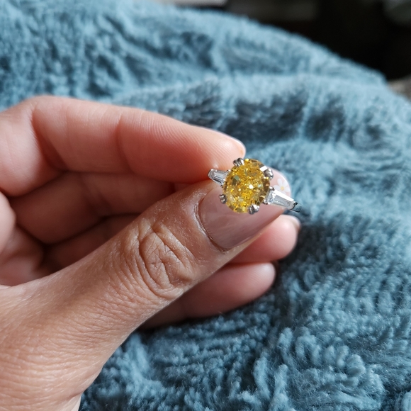 2.5 Canary Crushed ice statement ring - Picture 3 of 8